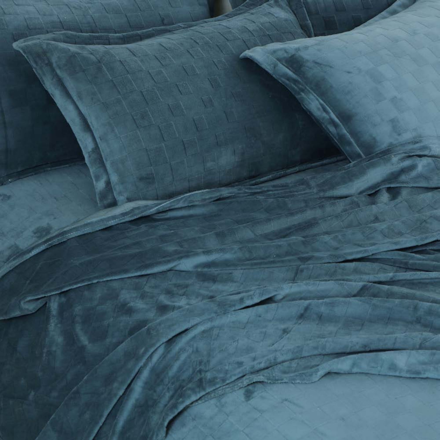 Sutton Warm Bedsheet Double bed with 2pc Pillow Cover | Blue