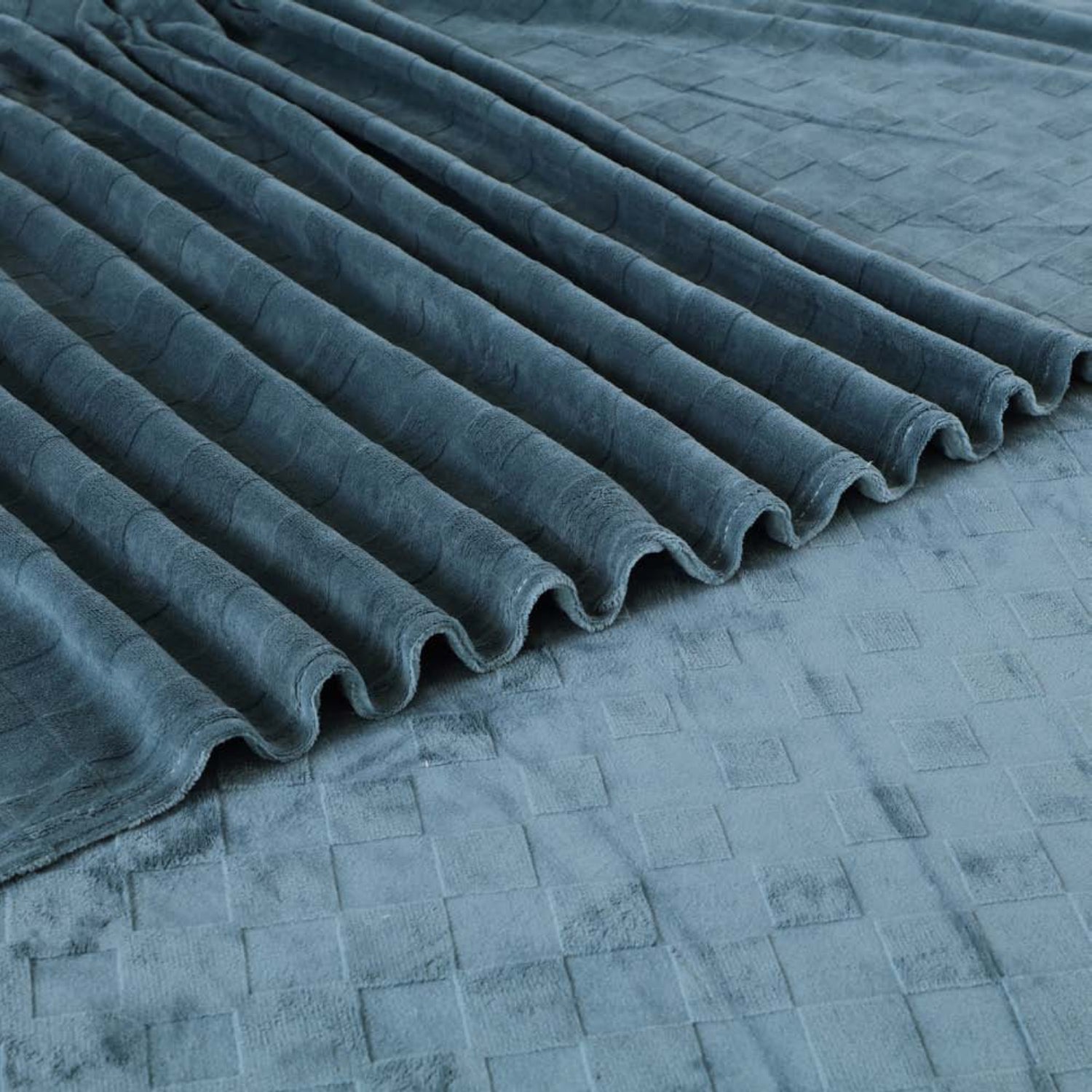 Sutton Warm Bedsheet Double bed with 2pc Pillow Cover | Blue