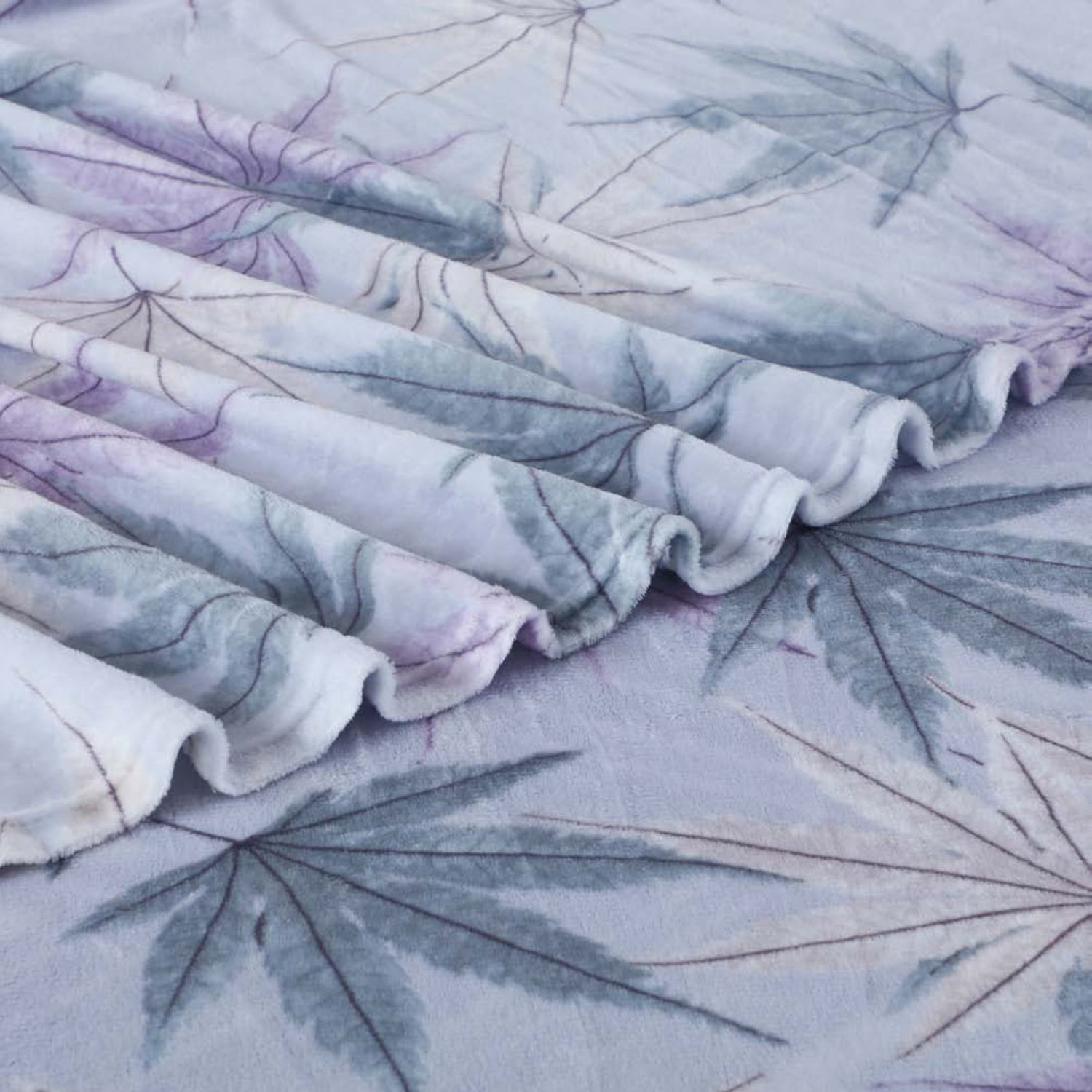 Sutton Warm Bedsheet Double bed with 2pc Pillow Cover | Lavender Leaves